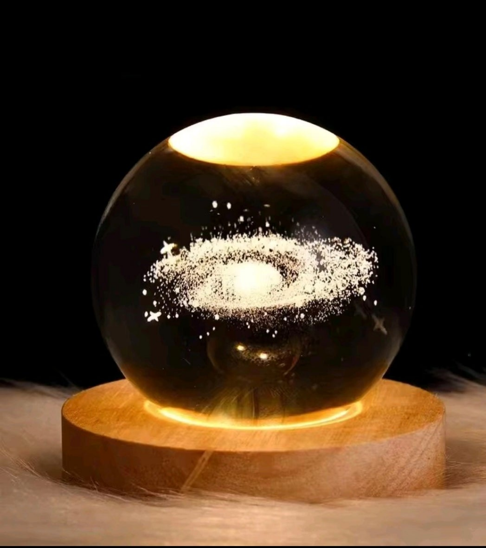 Bola de cristal giratoria diseño galaxia